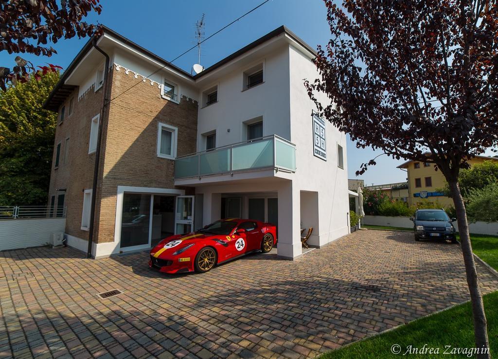 H5-5H Luxury Room Maranello Luaran gambar